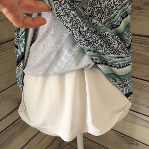 White House Black Market Blue Stripe Keyhole High Neck Halter Tank - Picture 4 of 8